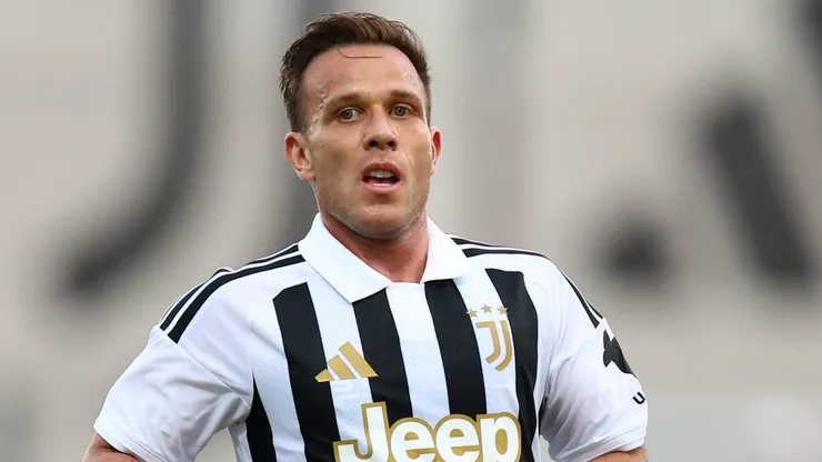 Arthur negocia rescisão contratual com a Juventus e pode jogar no Palmeiras. Foto: IMAGO / Marco Canoniero