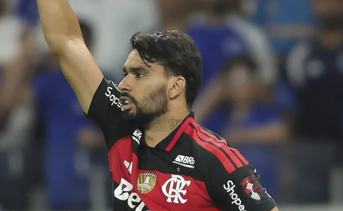 Paquetá pede para atuar de volante e ameaça vaga de Jorginho em breve