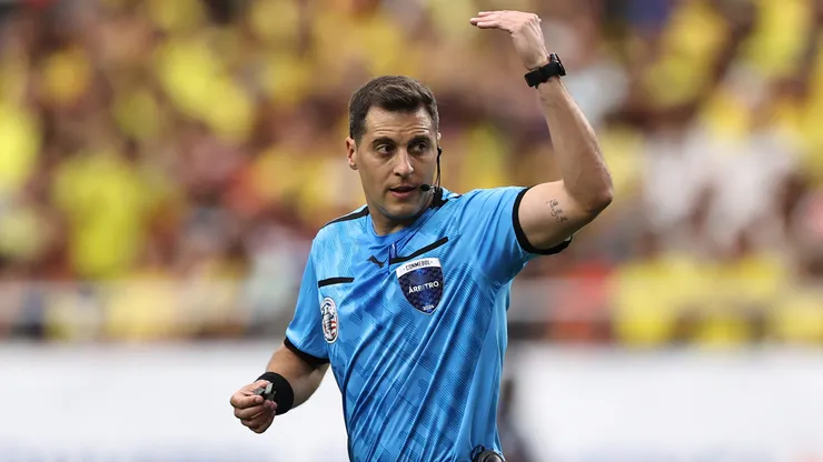 Gustavo Tejera será o árbitro principal de Flamengo x Cruzeiro.