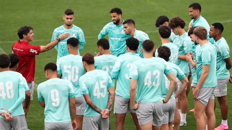Abel comanda o elenco palestrino na Academia de Futebol - Foto: Sociedade Esportiva Palmeiras