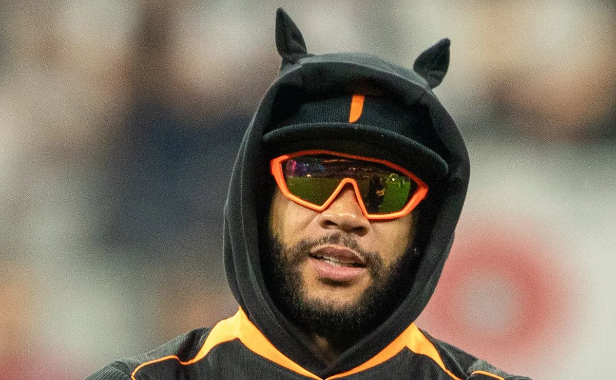 Salário anual de Memphis Depay supera orçamento estimado de todo o futebol feminino do Corinthians