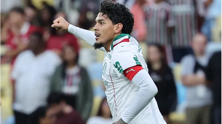 RIO DE JANEIRO, BRAZIL - AUGUST 15: Gustavo Gómez of Palmeiras celebrates after scoring the first goal of his team during the match between Fluminense and Palmeiras as part of Brasileirao 2026 at Maracana Stadium on August 15, 2026 in Rio de Janeiro, Brazil. (Photo by Wagner Meier/Getty Images)