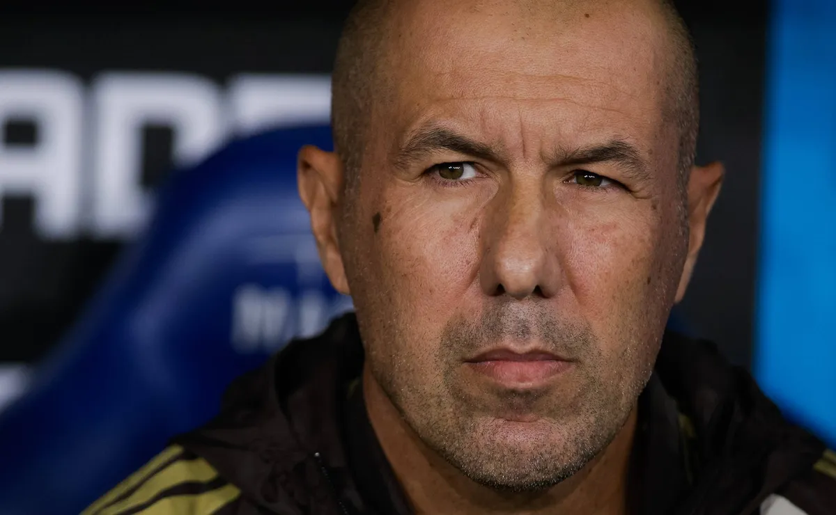 Leonardo Jardim faz Flamengo começar intenso e dominante, leva susto, mas se classifica na Libertadores