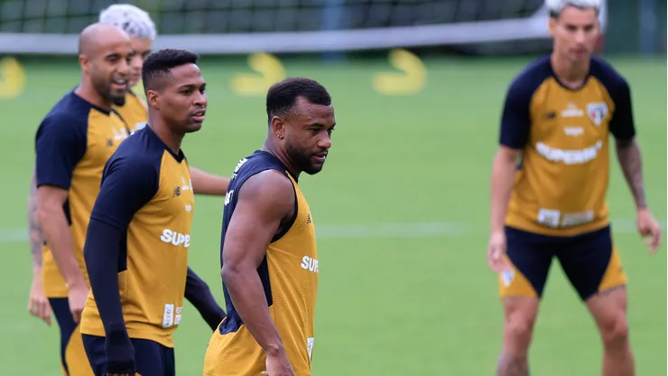 - Luan jogador do Sao Paulo durante treino no Centro de Treinamento CT Barra Funda