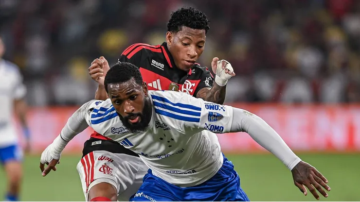 Gerson sentiu a pressão da torcida contra o Flamengo. Foto: IMAGO / Brazil Photo Press