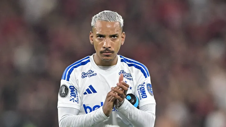 - Matheus Pereira jogador do Cruzeiro lamenta derrota ao final da partida contra o Flamengo