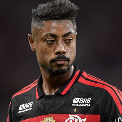 Preocupação tática mandou Bruno Henrique para a reserva do Flamengo