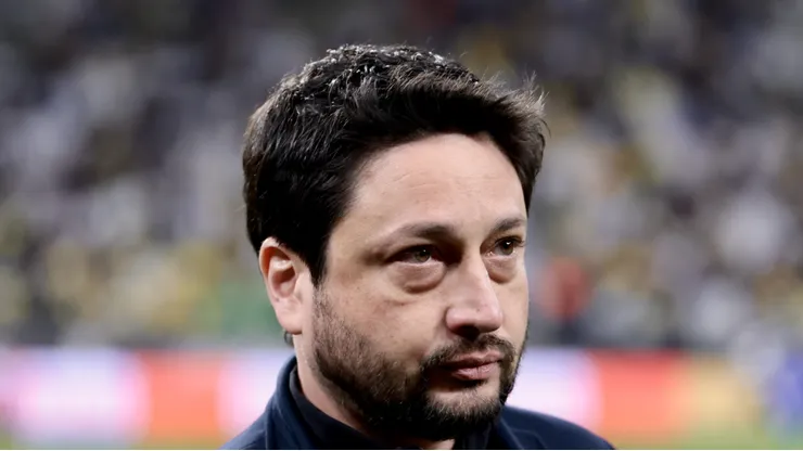 Arthur Elias durante amistoso do Brasil na Neo Química Arena.