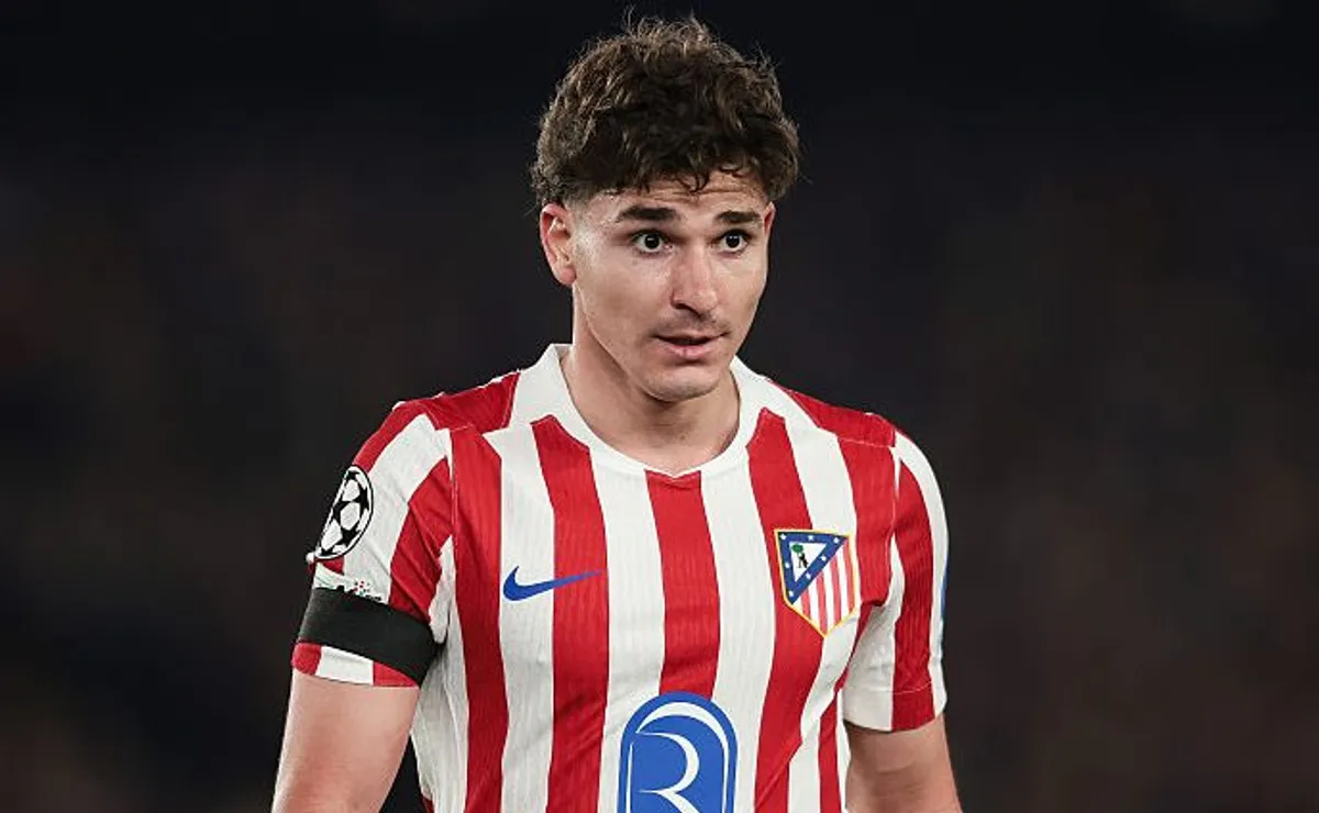 Julián Álvarez recusa Arsenal e força transferência para o Barcelona