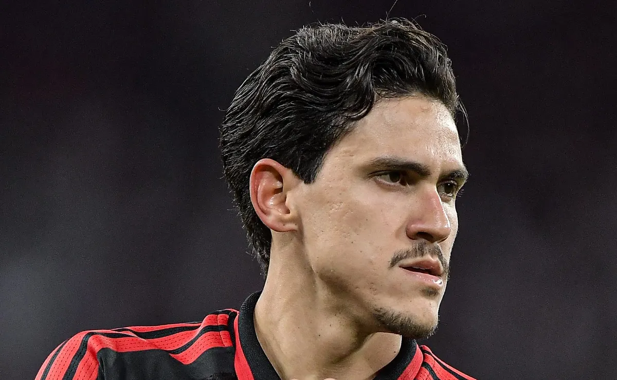 Pedro recebe proposta de time de Salah, o Trabzonspor, da Turquia, que oferece até 4x o salário do Flamengo