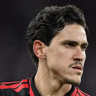 Trabzonspor, de Salah, quer Pedro e oferece salário 4x maior