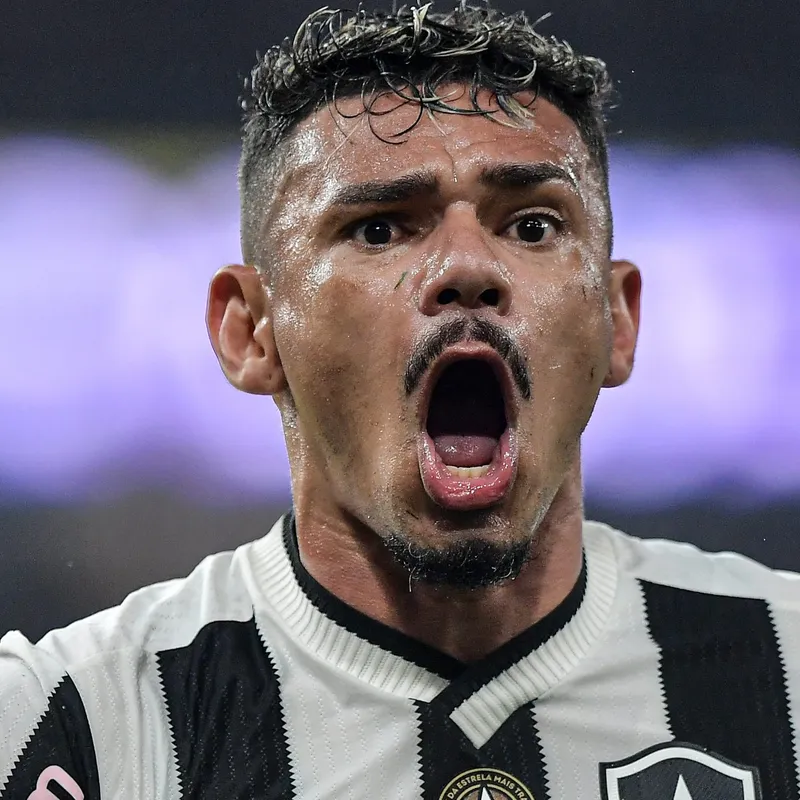 Imagem ilustrativa sobre Botafogo quase fecha contratação de Tiquinho Soares