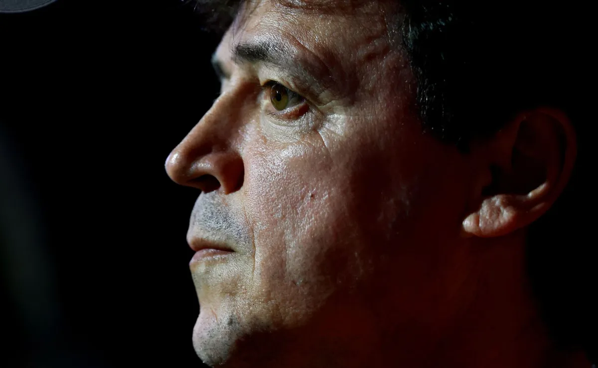 Corinthians não deve contratar na janela e prioriza acerto de dívidas para reforçar o caixa
