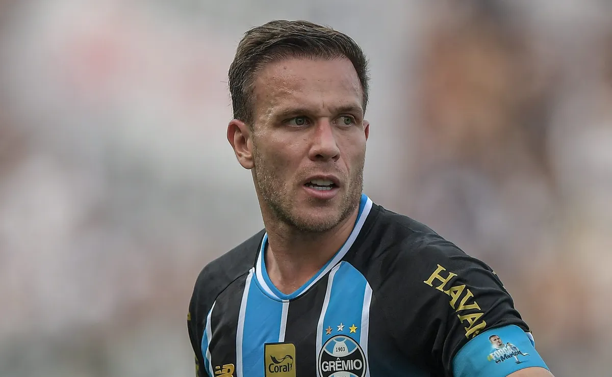 Santos é o clube mais próximo de fechar com Arthur por projeto ligado a Neymar