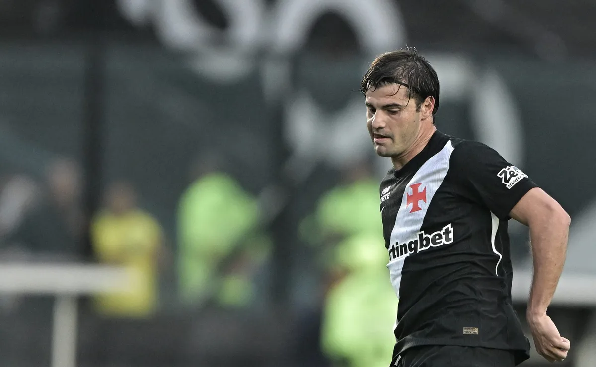 Interesse do Flamengo em Sosa gera novo atrito com Vasco; clube nega avanço