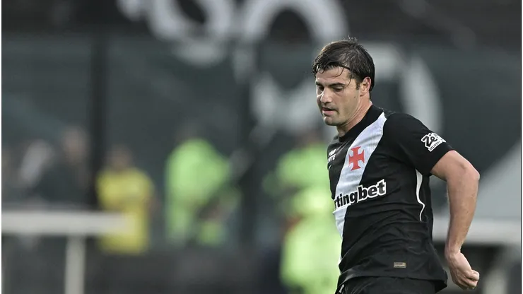Sosa jogador do Vasco durante partida contra o Santos no estadio Sao Januario pelo campeonato Brasileiro A 2026. Foto: Thiago Ribeiro/AGIF