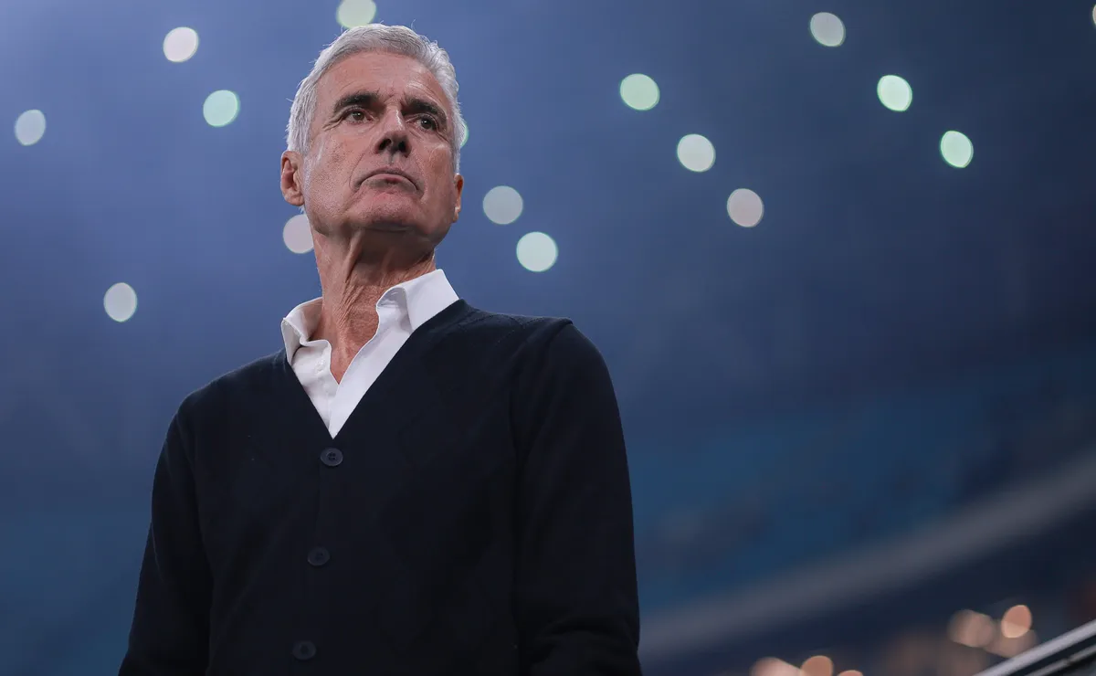 Luís Castro ganha mudanças forçadas e terá a chance de provar que sabe adaptar o Grêmio