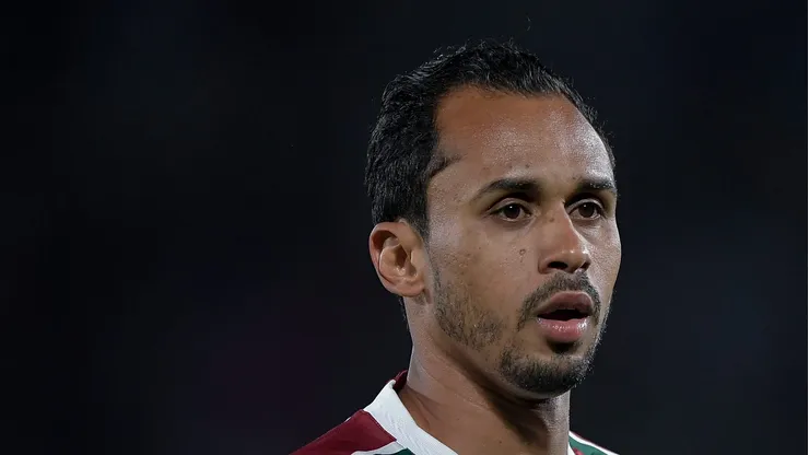 Lima em campo pelo Flu.