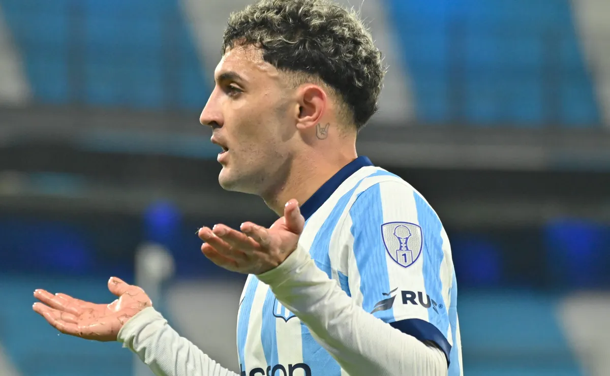 Nacional-URU tenta chapéu no Santos e faz proposta pela contratação de Martirena