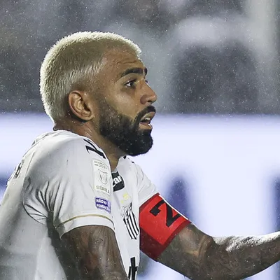 Gabigol sai revoltado com a substituição