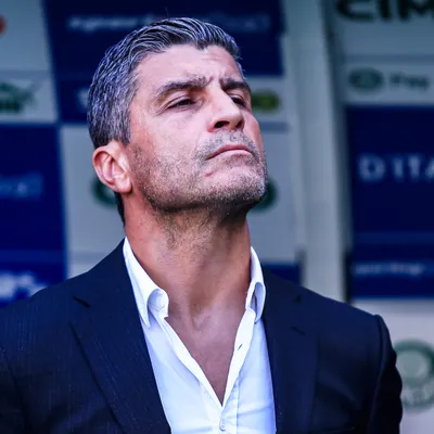 Pedro Emanuel expõe insatisfação após goleada sofrida pelo Vasco