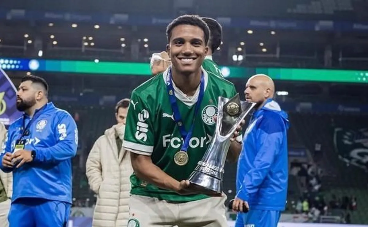 Abel Ferreira destaca João Gabriel, lateral do sub-20 do Palmeiras