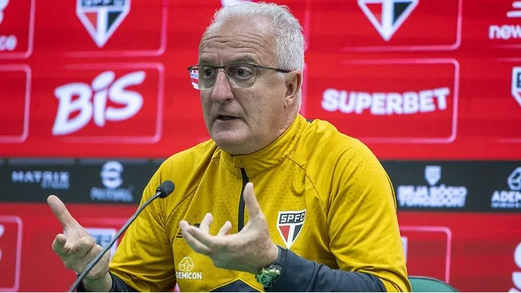 Dorival Júnior não amenizou para o elenco e deu o seu recado para a diretoria do São Paulo - Foto: Liamara Polli/AGIF
