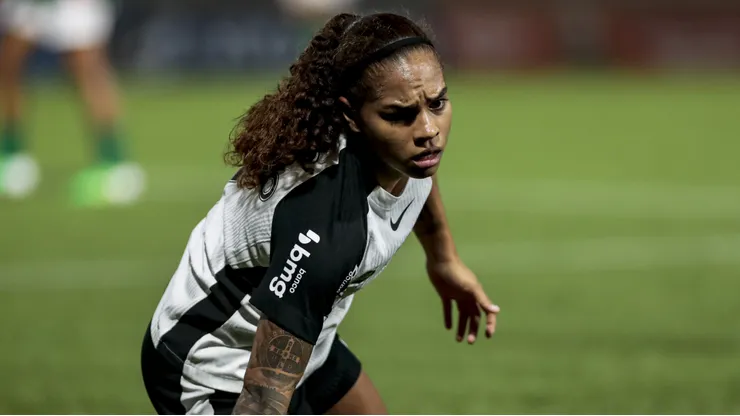 Robledo ainda não teve respostaas sobre sua renovação com o Corinthians - Foto: Marco Miatelo/AGIF