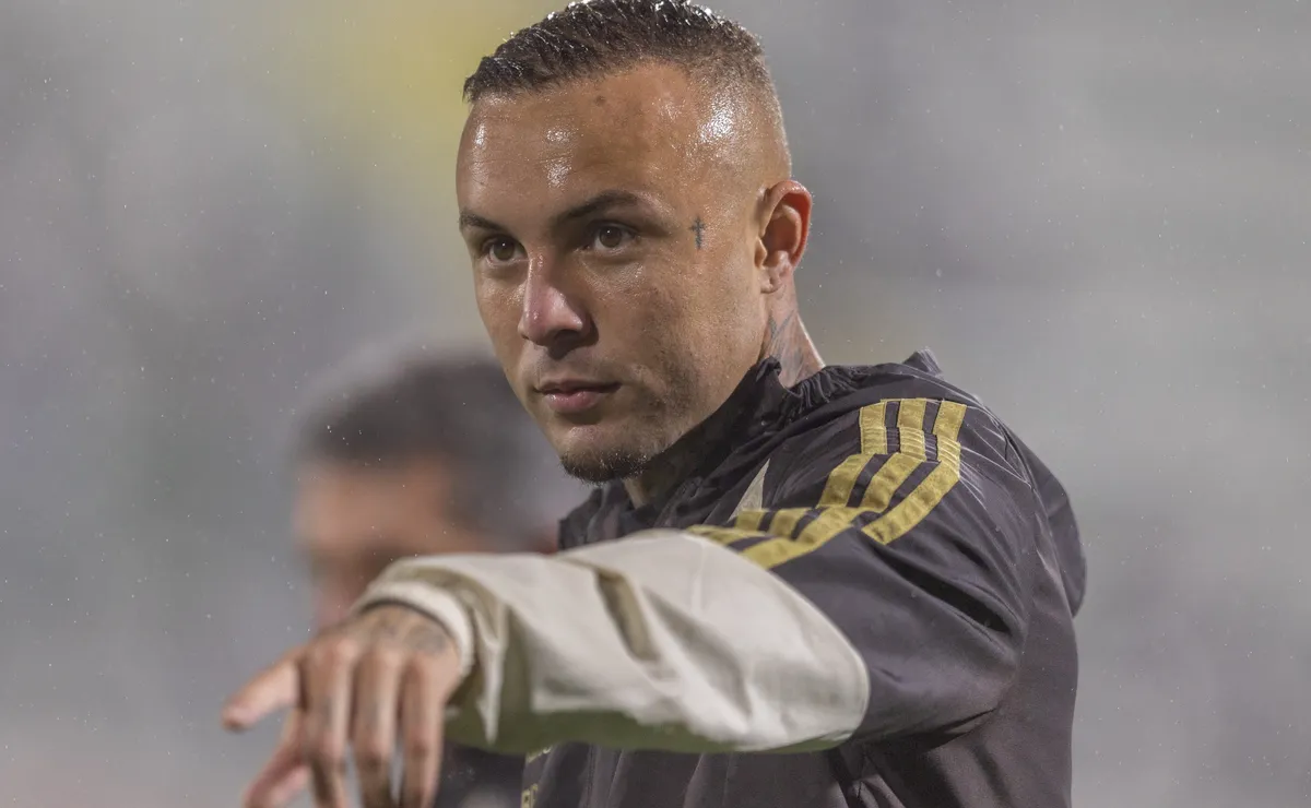 Everton Cebolinha não foi avisado de desistência do Krasnodar e havia gostado da proposta