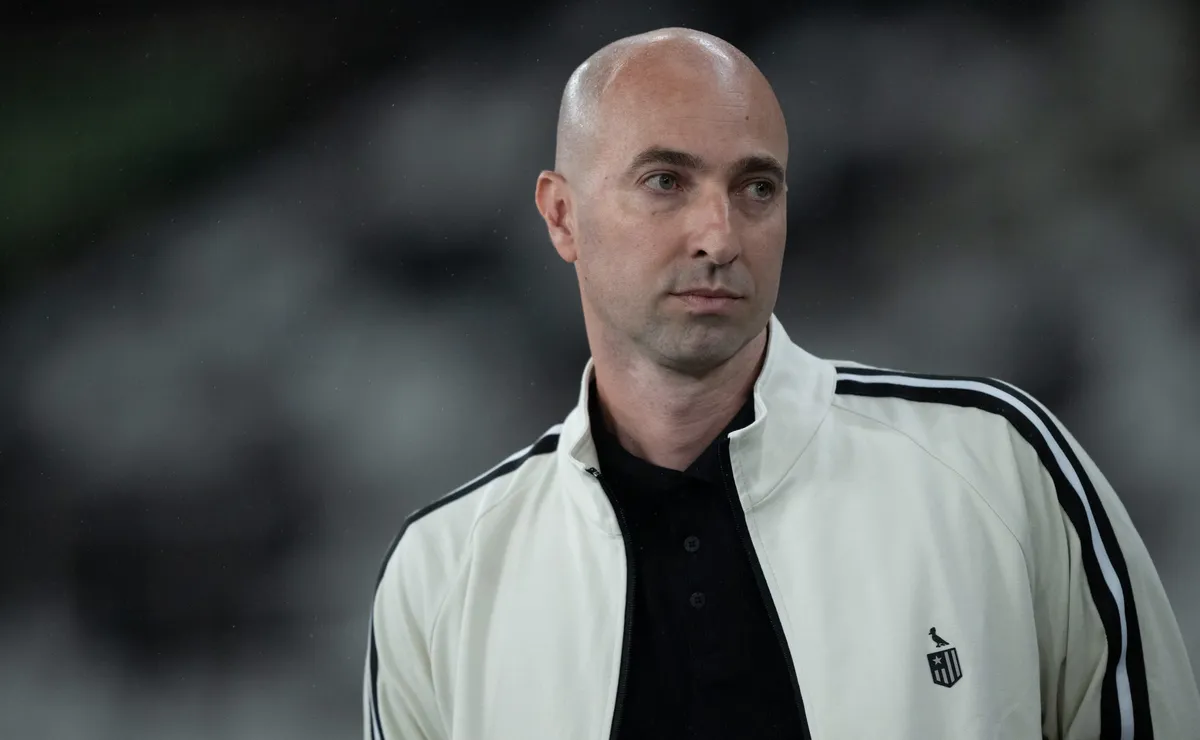 Roberto Bellão avalia momento do Botafogo após nova derrota: “Em processo de se levantar”
