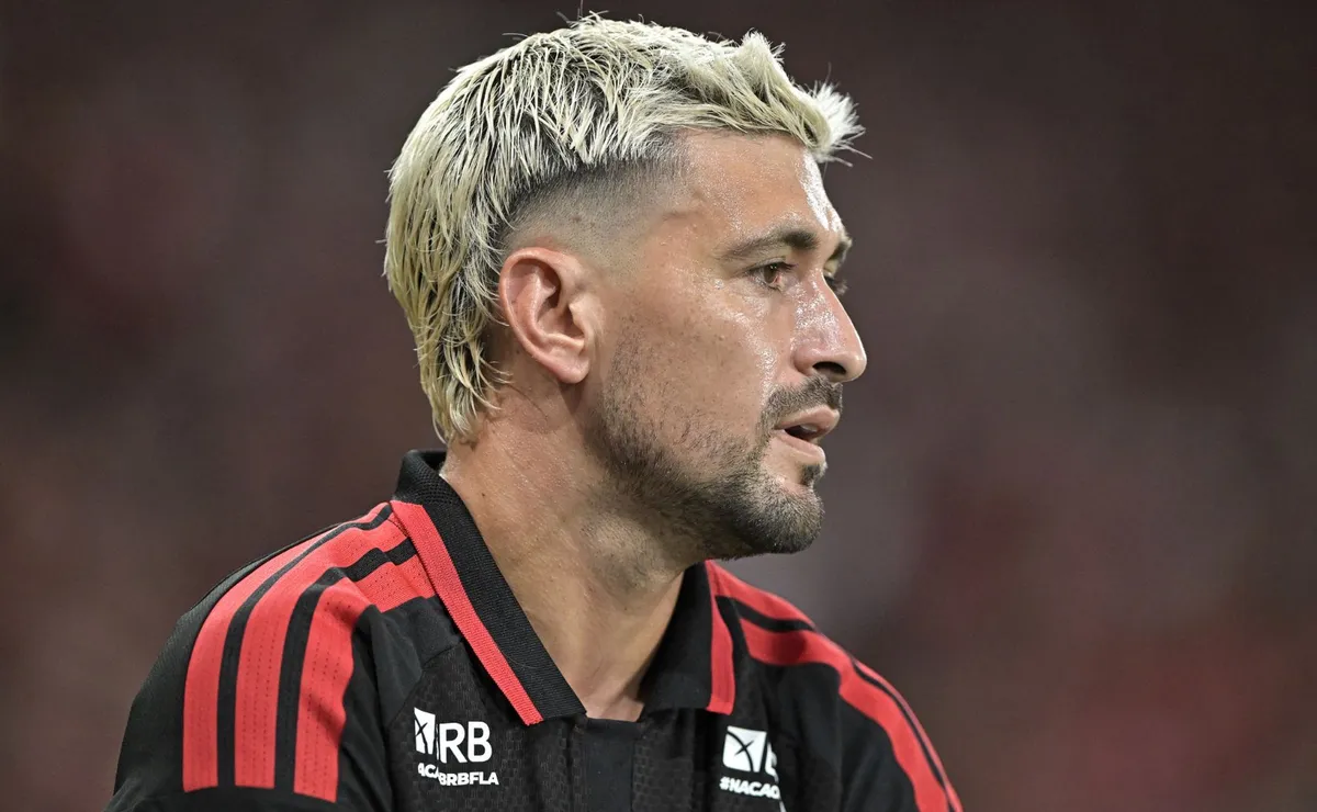 Flamengo tem quarteto de luxo, mas não consegue repetir formação há cinco meses