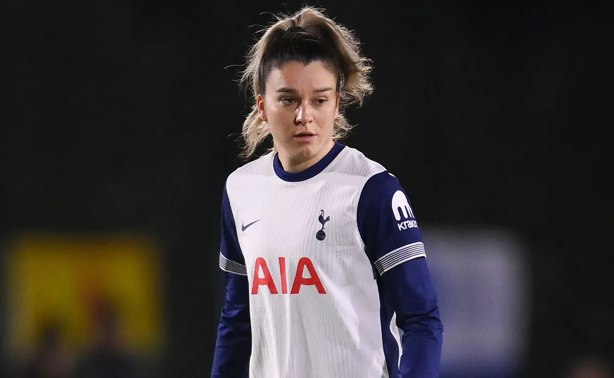 Anna Csiki deixa o Tottenham e reforça o Benfica com contrato válido até 2028
