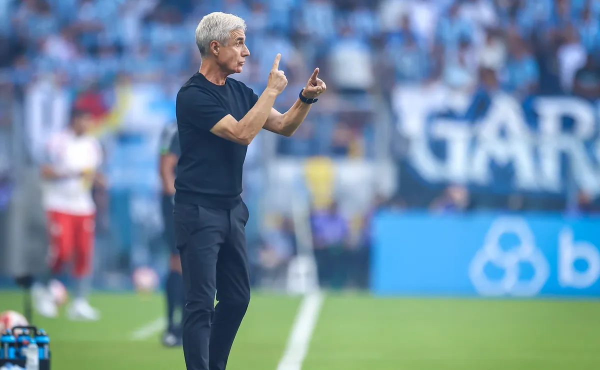 Grêmio prepara mudanças para o Gre-Nal e Luís Castro busca solução em meio à crise
