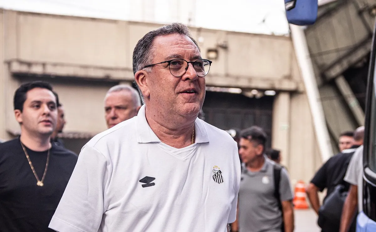 Reunião sobre crise financeira no Santos é cancelada e conselheiros pressionam gestão