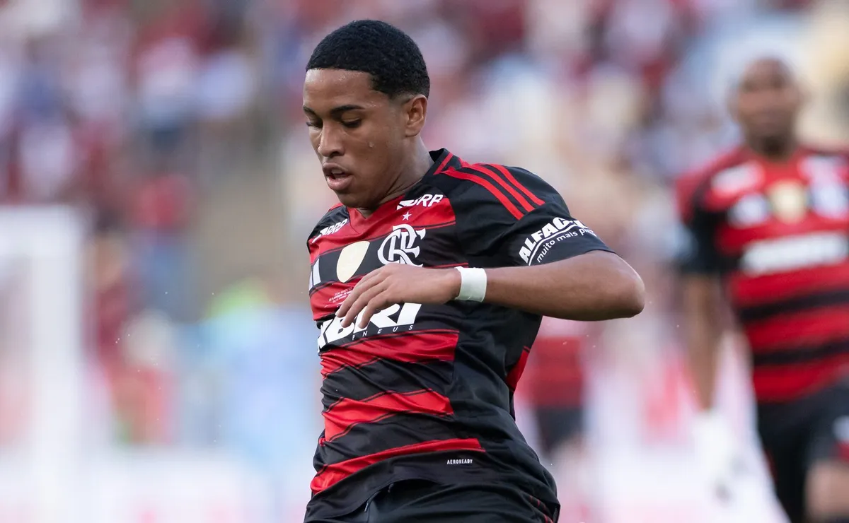 Com Juventus e Benfica, Flamengo planeja desenvolver Joshua no profissional em breve