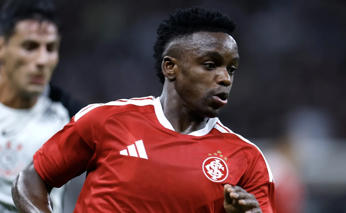 Krasnodar esquece Cebolinha e faz contato por Carbonero; atacante do Inter agrada aos russos