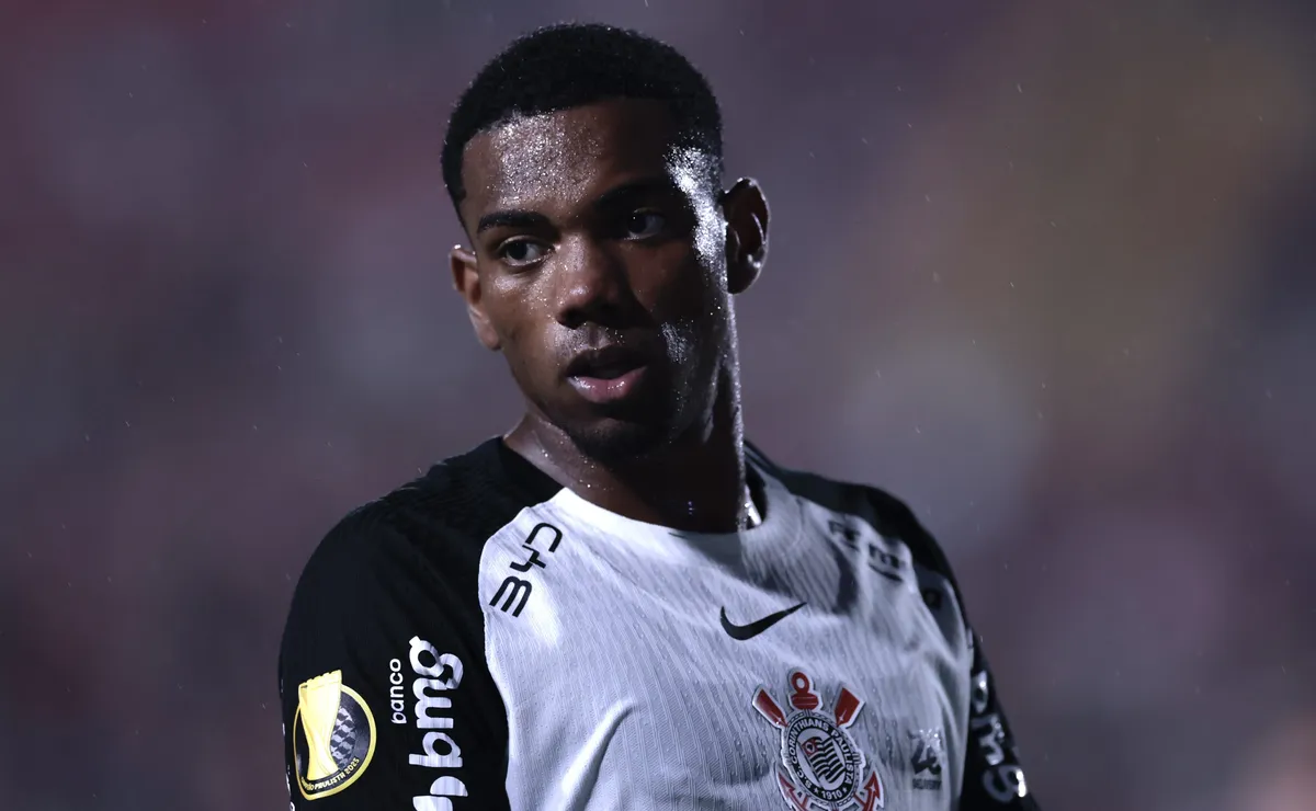 OPINIÃO: Corinthians precisa quitar transfer bans e contratar novo centroavante com dinheiro de André