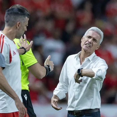 Copa do Brasil 2026 bate recorde de técnicos estrangeiros nas quartas