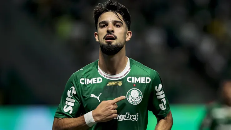 Flaco López não esconde o seu orgulho de jogar pelo Verdão - Foto: Marco Miatelo/AGIF