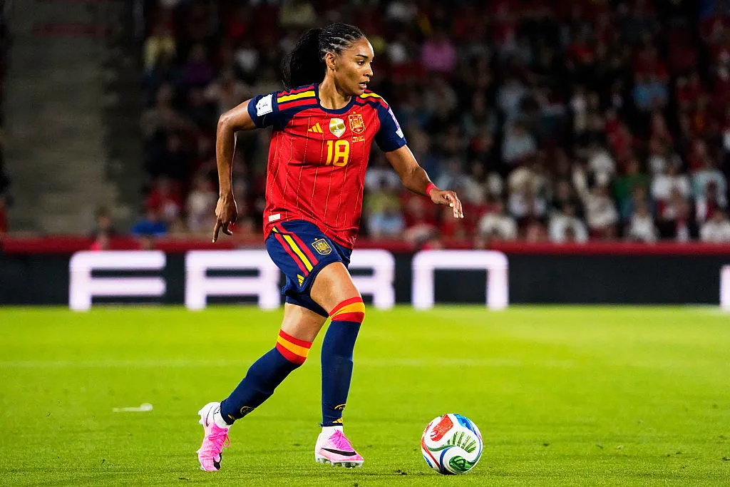 Salma Paralluelo é uma das favoritas para a Chuteira de Ouro da Copa do Mundo. Foto: Rafa Babot/Getty Images