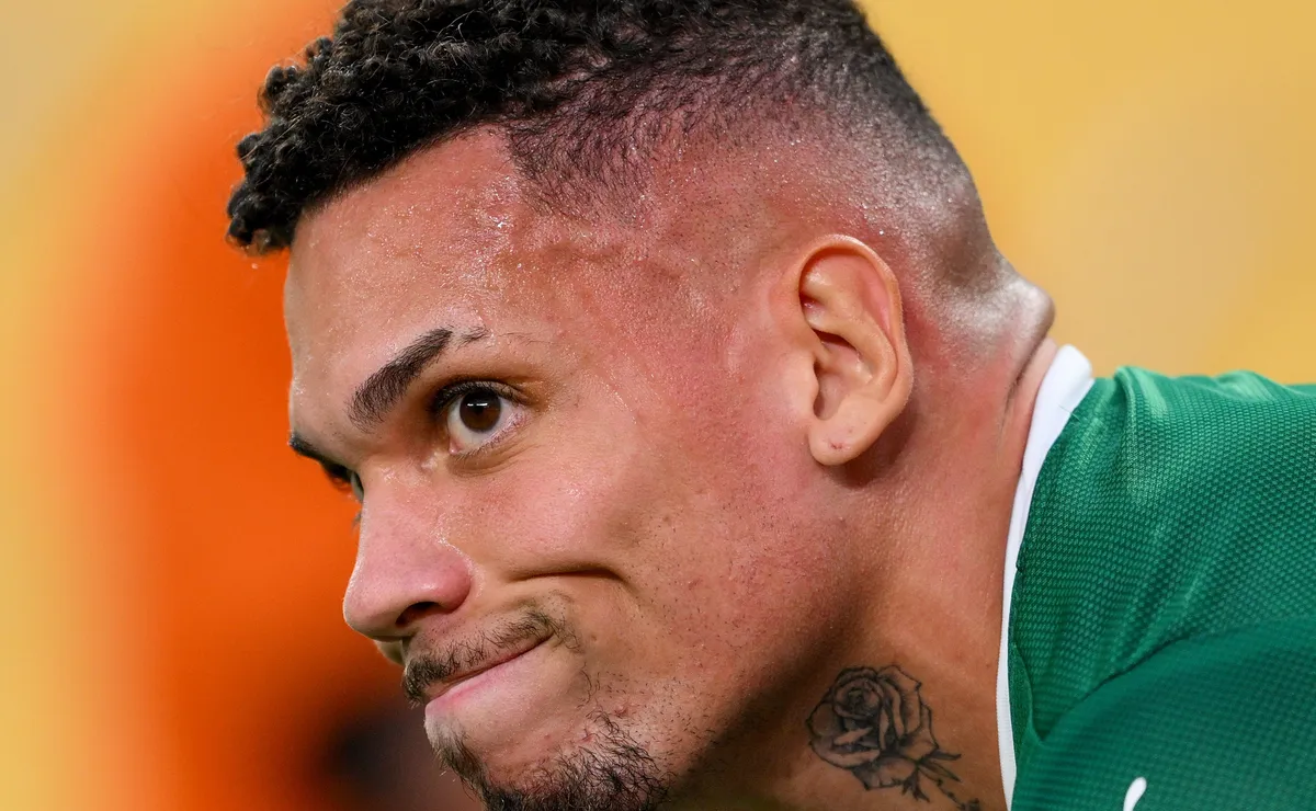 Opinião: Paulinho fora contra o Santos; chegou a hora de admitir que o investimento foi um erro?