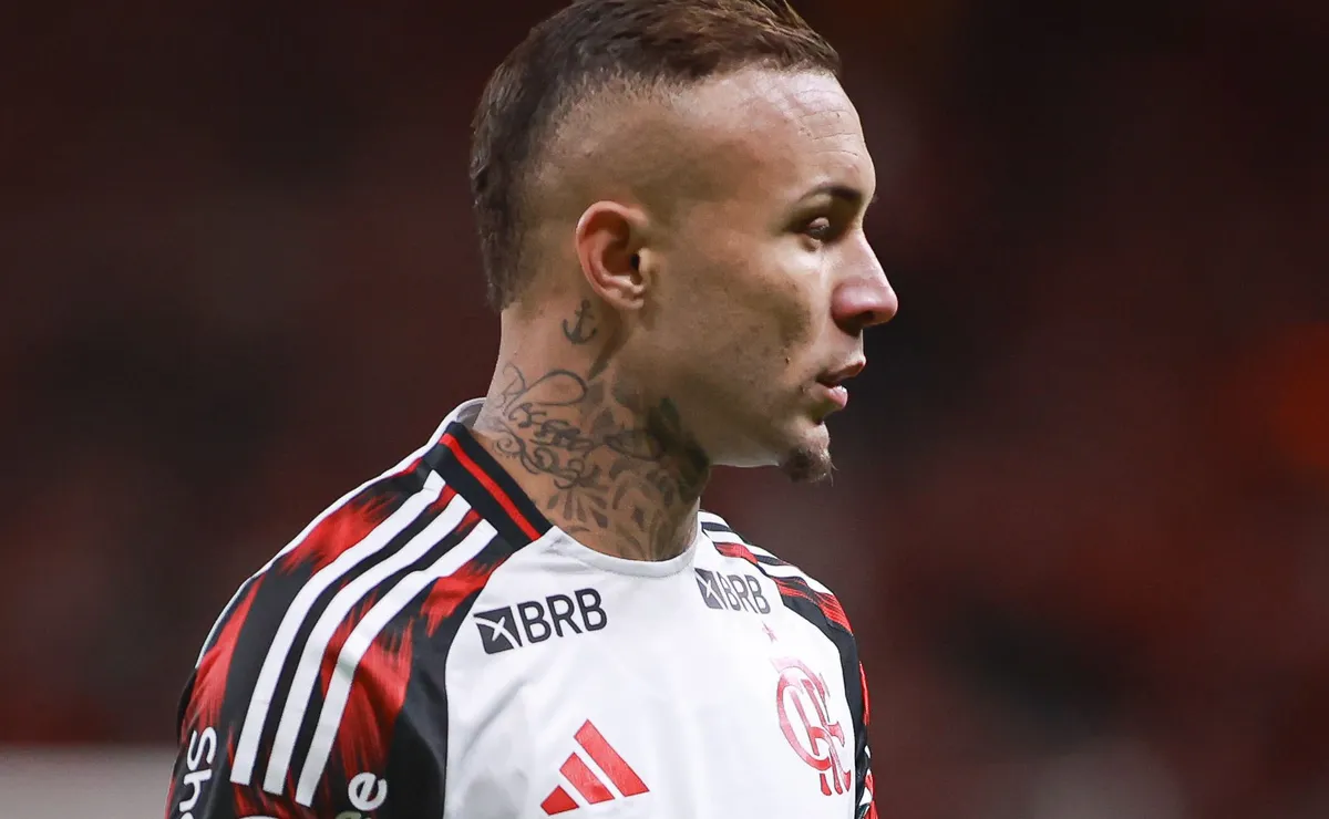 Grêmio aguarda fim da janela de transferência para tentar pré-contrato com Everton Cebolinha