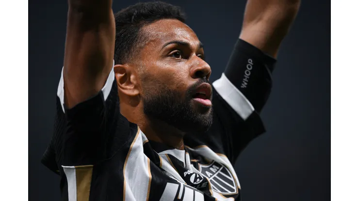 Renan Lodi atuando pelo Atlético Mineiro - Foto: Pedro Vilela/Getty Images