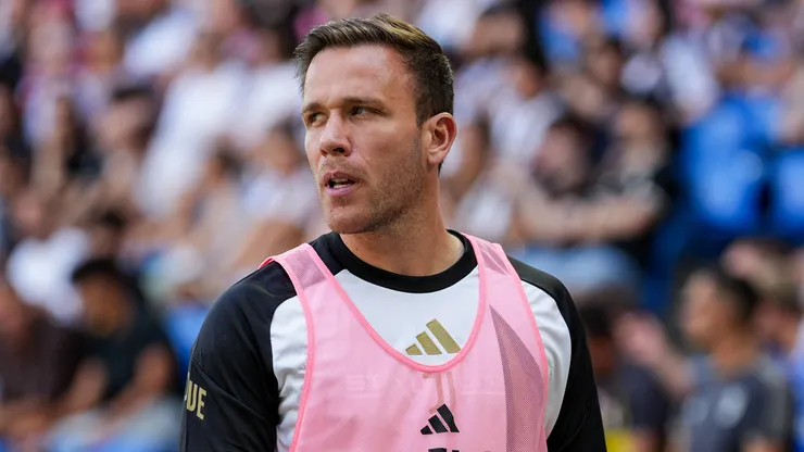Arthur tem acerto verbal com o Santos Futebol Clube. Foto: IMAGO / STEINSIEK.CH