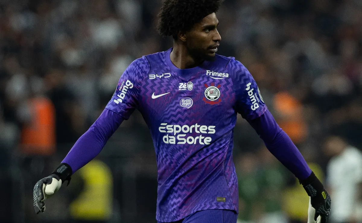 Corinthians monitora Hugo Souza após dores e define cautela antes do clássico com Santos