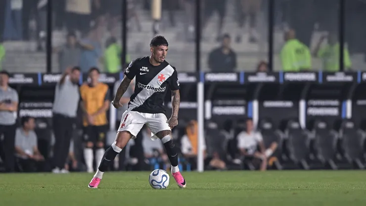 Vasco busca feito histórico contra o Vitória - Foto Thiago RibeiroAGIF