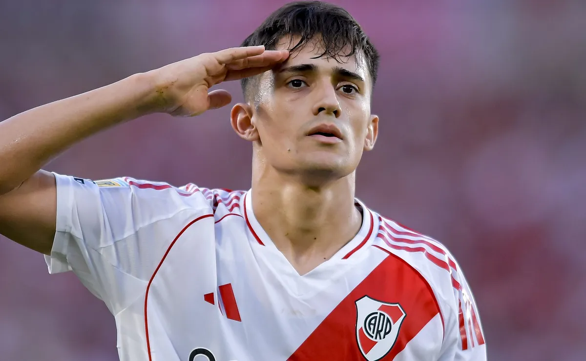 Vasco não desiste de Pablo Solari, do Spartak Moscou, e prepara nova investida pelo atacante
