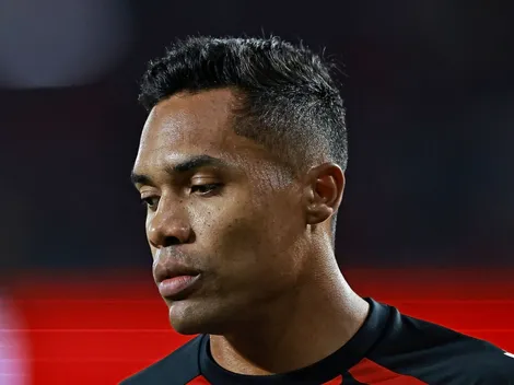 OPINIÃO: Renovar com Alex Sandro foi um erro no Flamengo