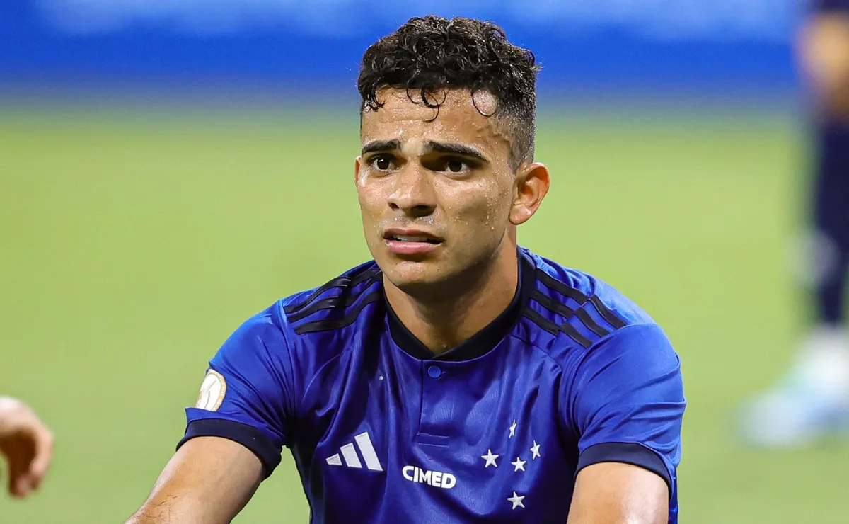 Bruno Rodrigues tem fraturas confirmadas em nota oficial após exames e será desfalque do Cruzeiro