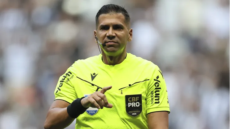 Bruno Arleu de Araújo vai apitar Palmeiras x Santos.